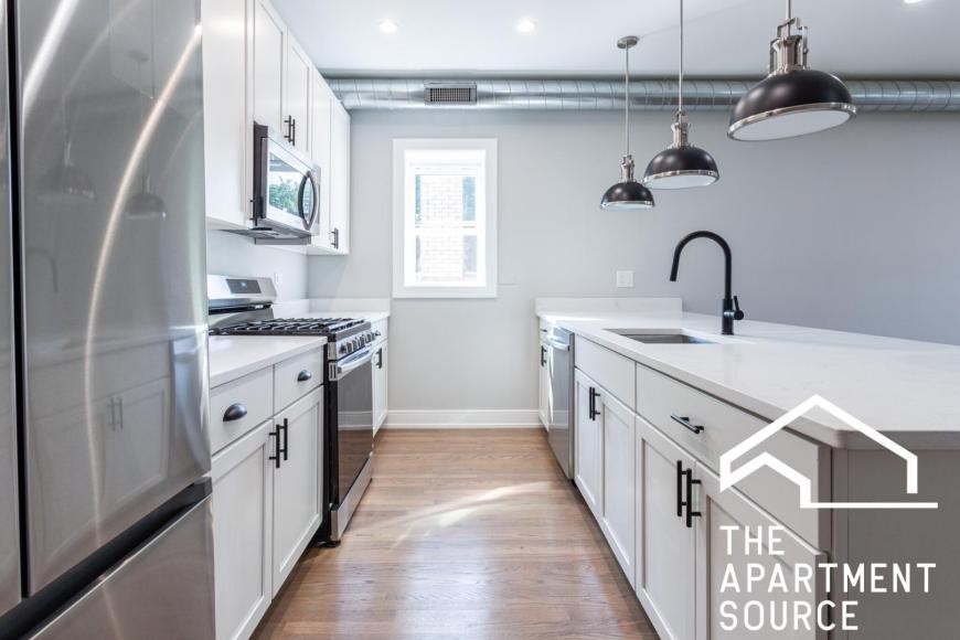 2639 W Carmen Ave - Photo 5 of 10