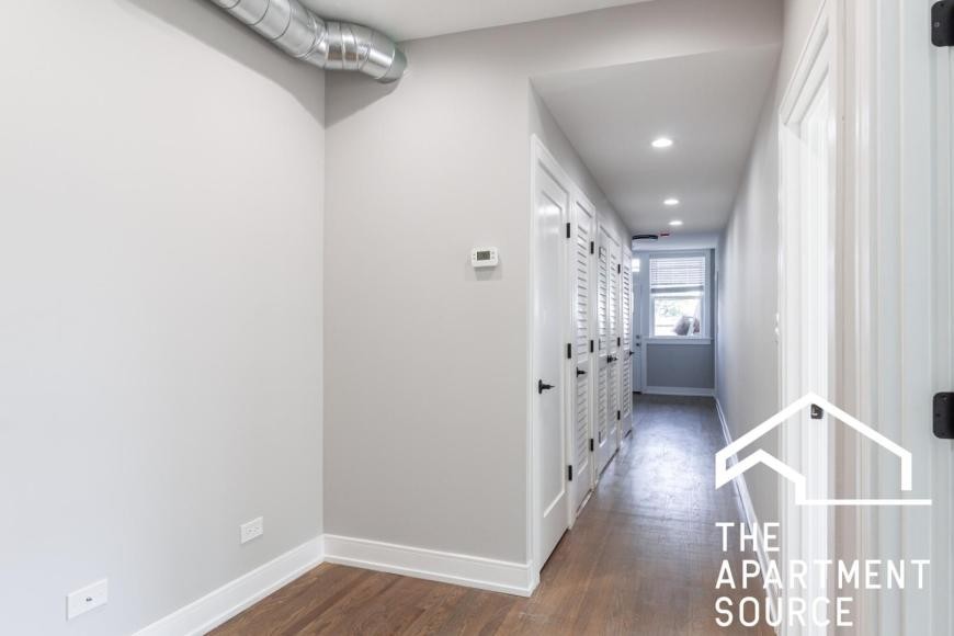 2639 W Carmen Ave - Photo 7 of 10