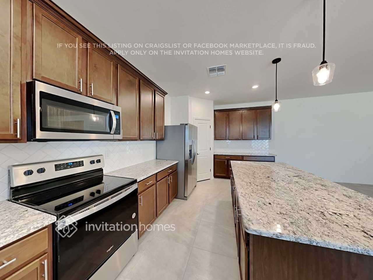 11406 W Edgemont Ave - Photo 6 of 19