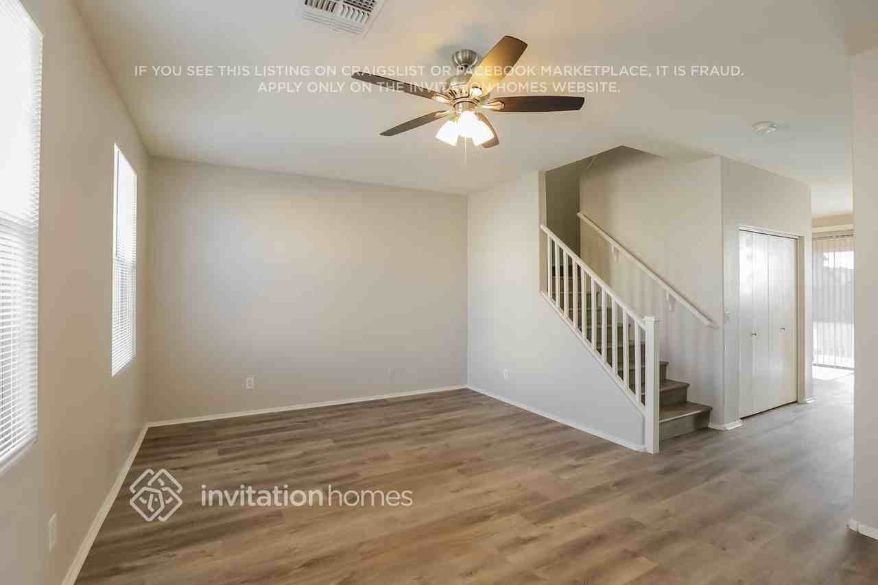 3927 S 53rd Dr - Photo 3 of 16