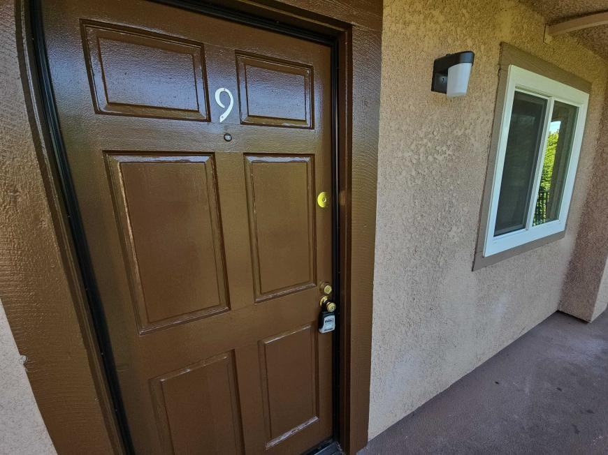 11849 Burbank Blvd - Photo 4 of 10