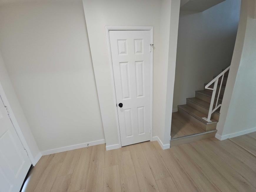 11849 Burbank Blvd - Photo 6 of 10