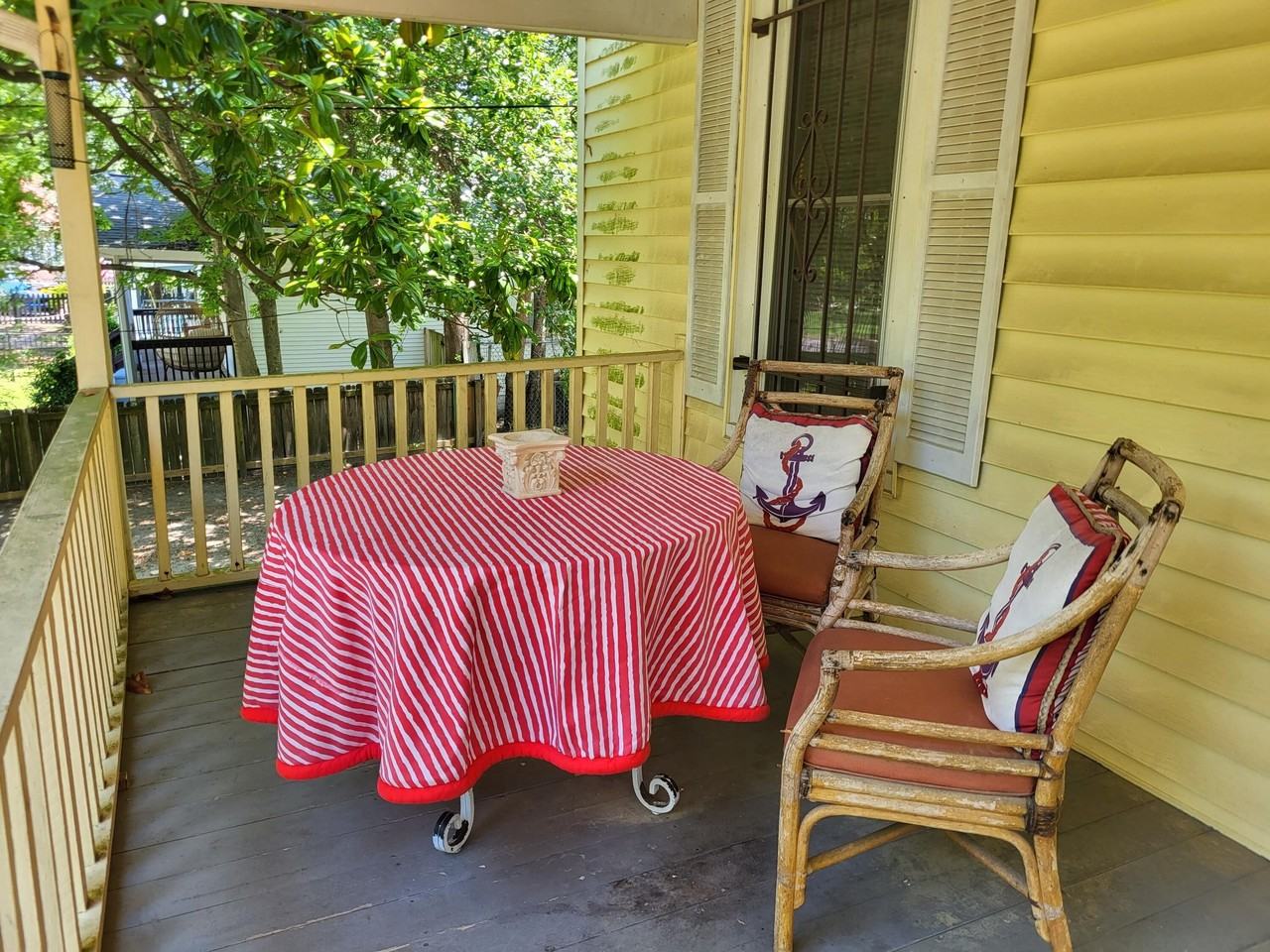 318 Chesterfield St N - Photo 2 of 20