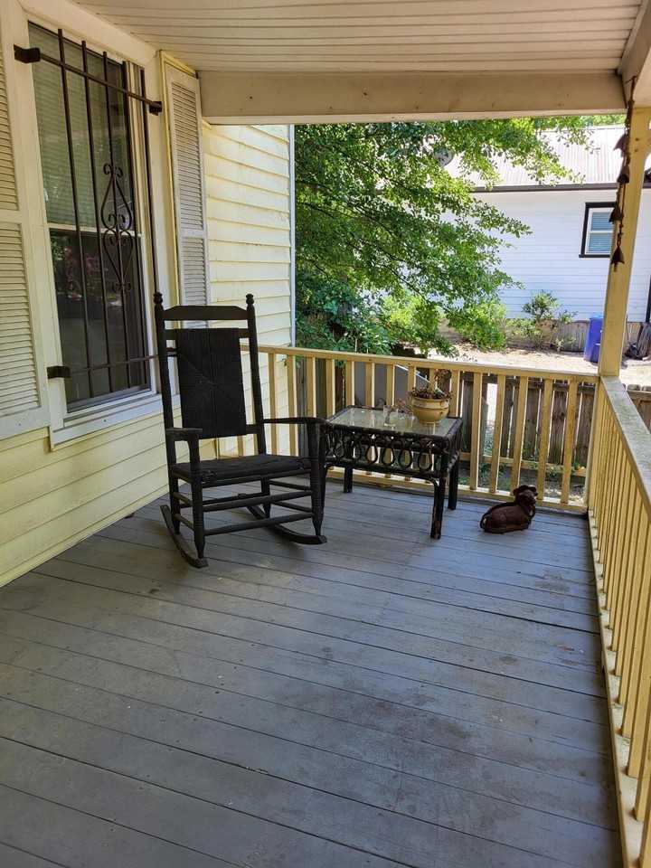 318 Chesterfield St N - Photo 3 of 20