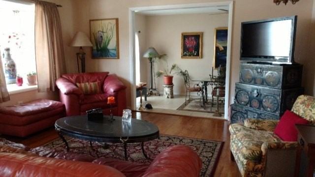 908 Valley View St - Photo 3 of 17