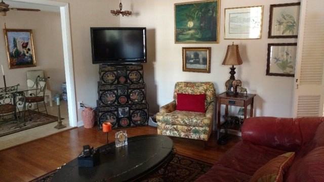 908 Valley View St - Photo 4 of 17