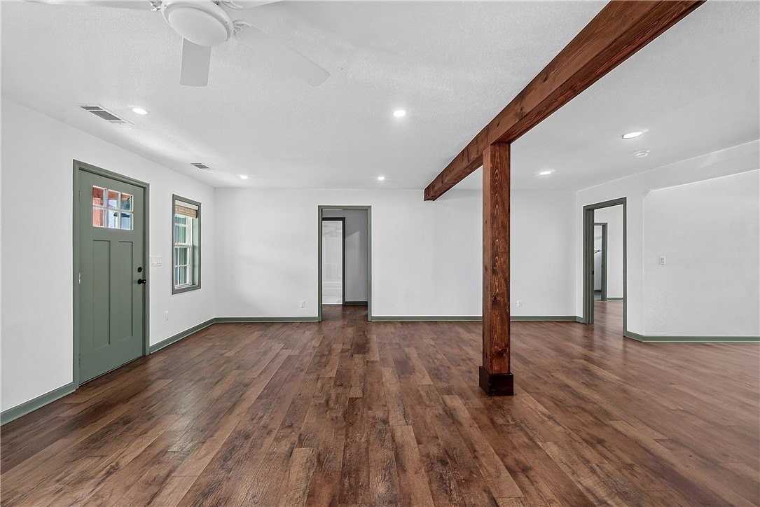 519 N 8th St - Photo 3 of 29