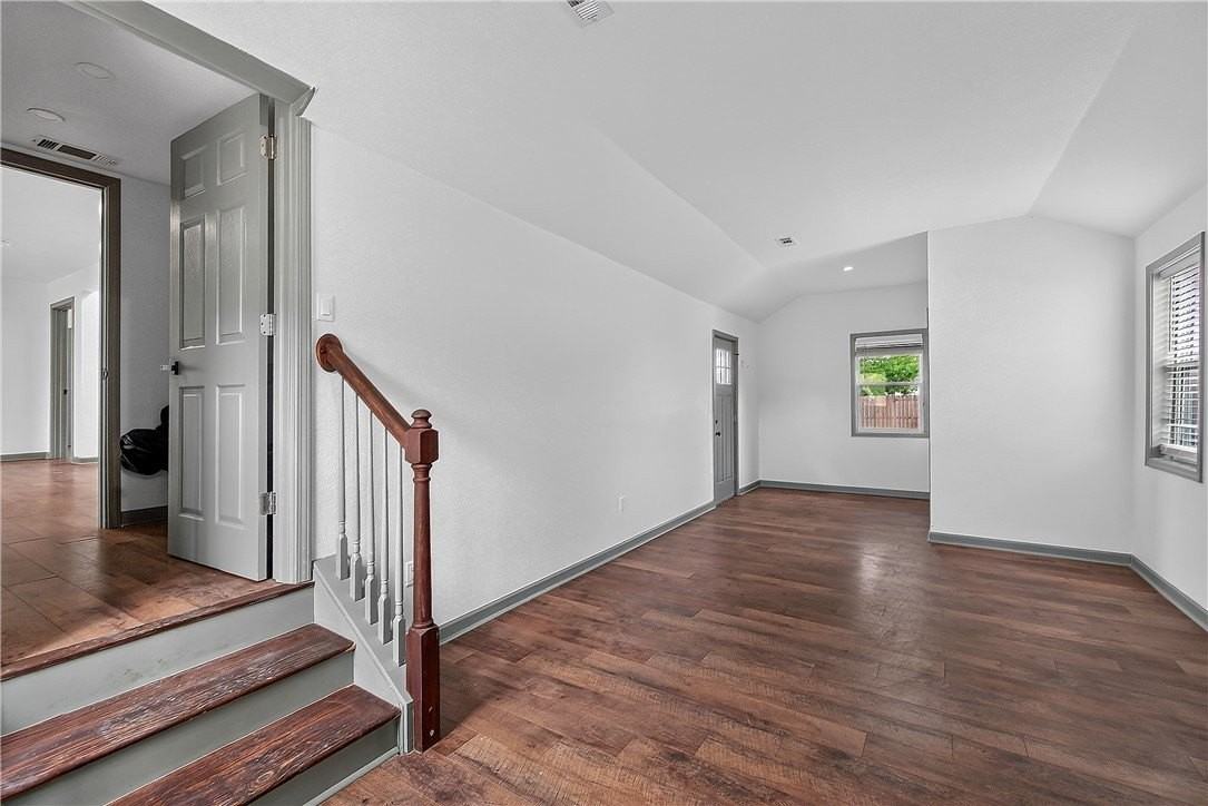 519 N 8th St - Photo 5 of 29