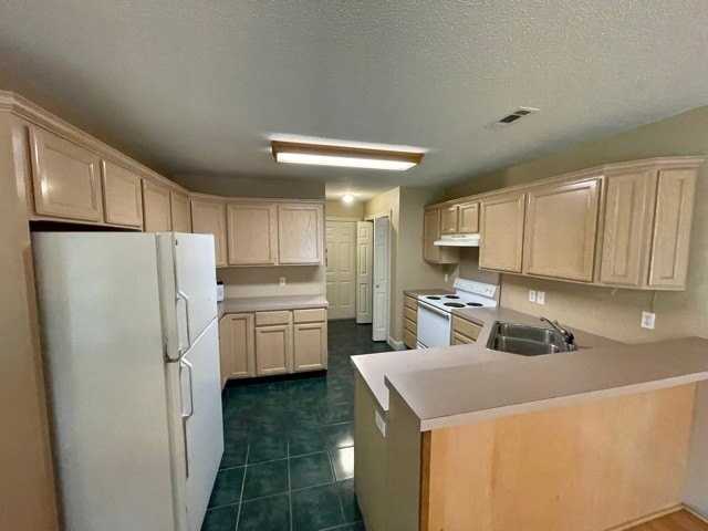 1456 N Timberline Dr - Photo 5 of 18