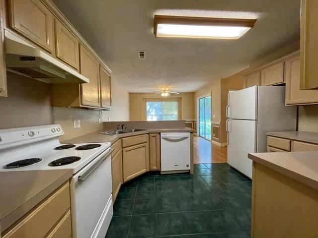 1456 N Timberline Dr - Photo 6 of 18