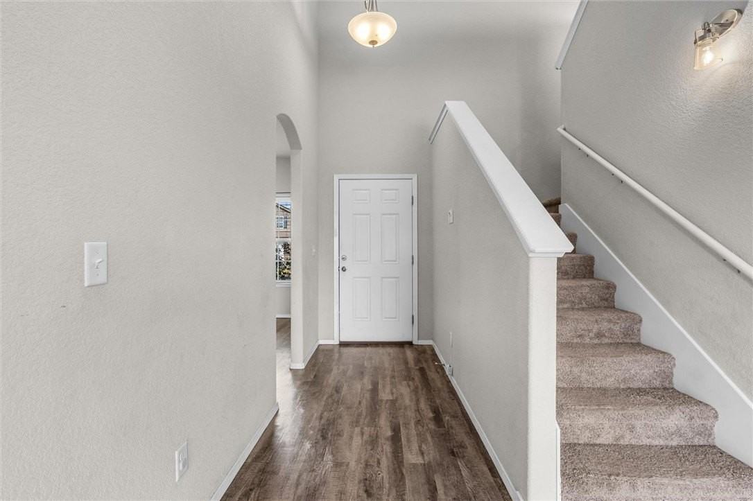 2503 Hickory Wood Ave - Photo 7 of 30