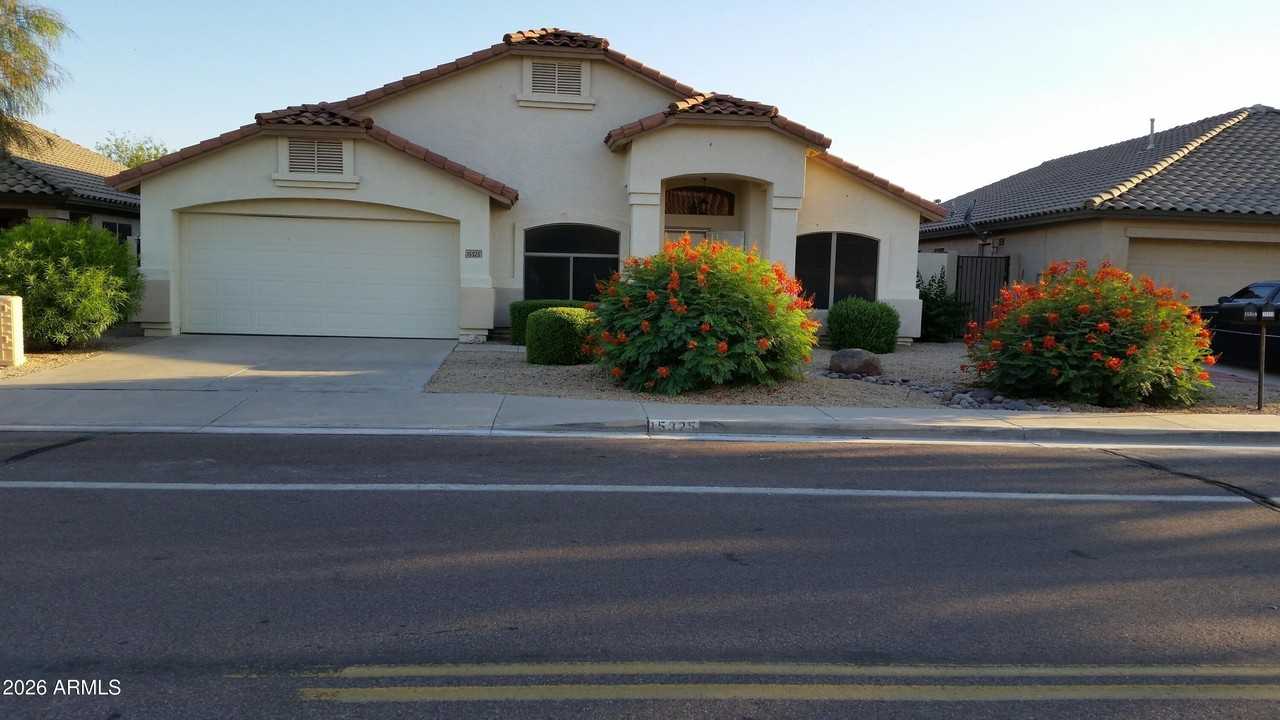 15325 W Honeysuckle Ln - Photo 2 of 29