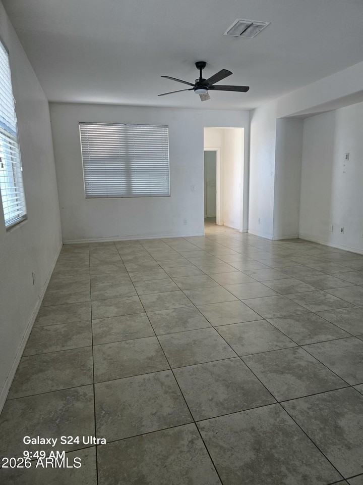 2421 S 103rd Dr - Photo 3 of 8