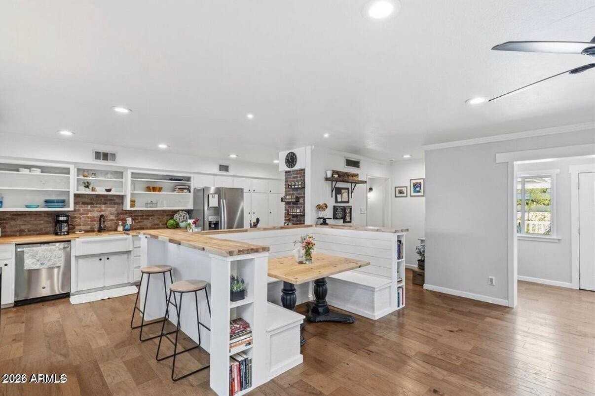 5228 N 15th St - Photo 3 of 31