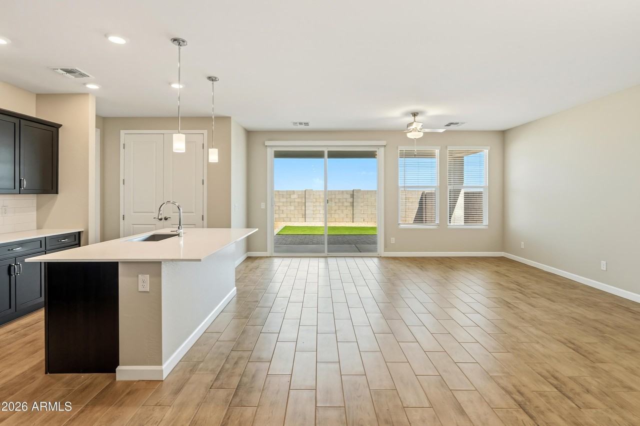 26723 N 167th Ave - Photo 4 of 34