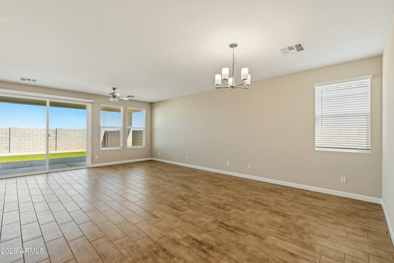 26723 N 167th Ave - Photo 5 of 34
