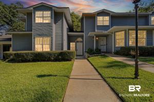 featured image of 6637 Jackson Sq #B2