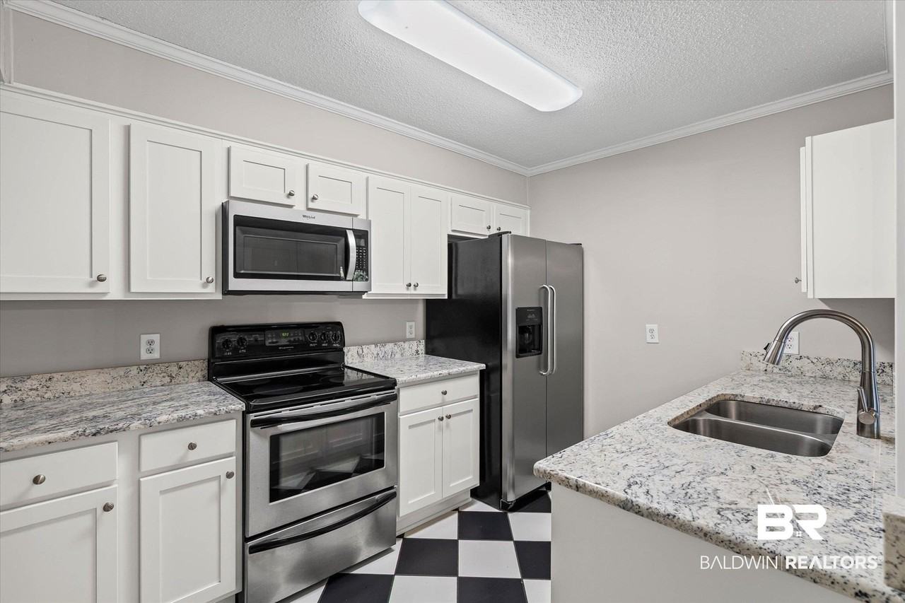 6637 Jackson Sq #B2 - Photo 4 of 20