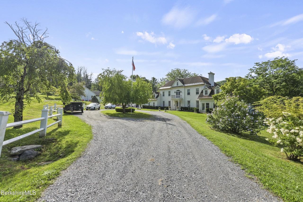 55 Maple Hill Rd - Photo 2 of 36