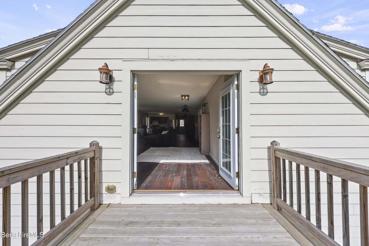 55 Maple Hill Rd - Photo 5 of 36