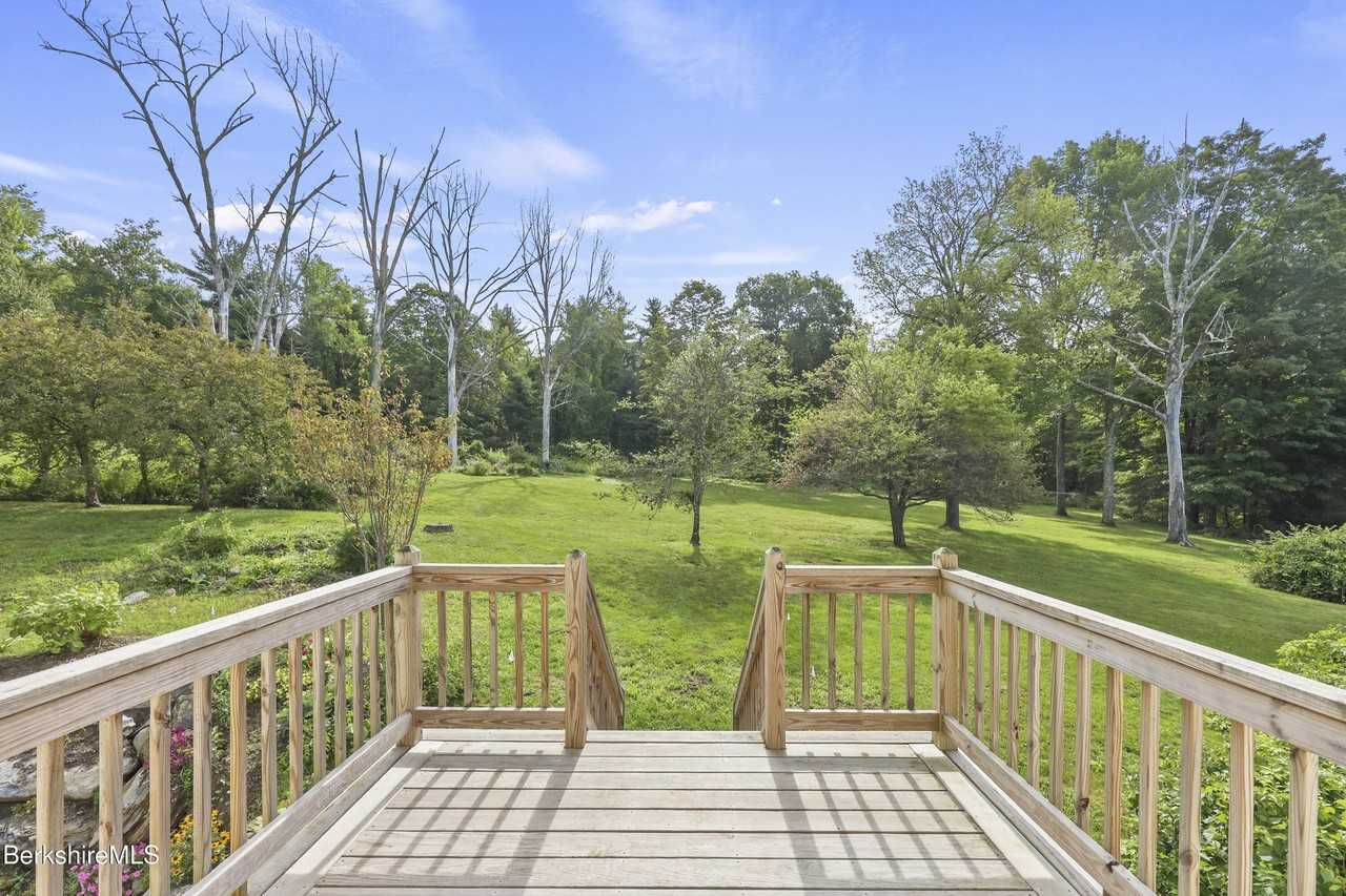 55 Maple Hill Rd - Photo 7 of 36