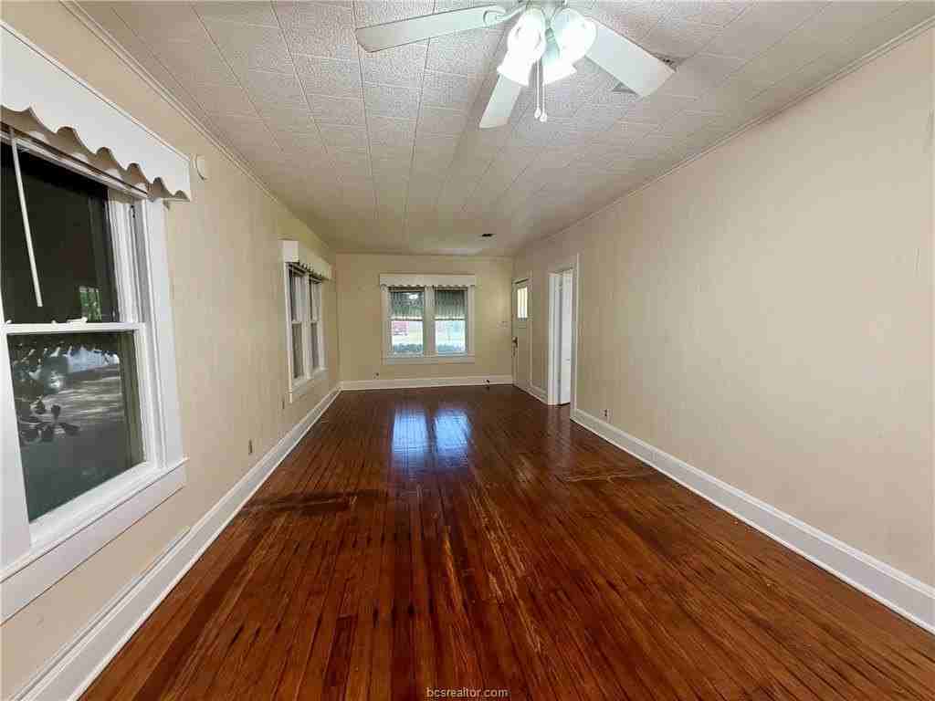 1515 Boone St - Photo 6 of 16