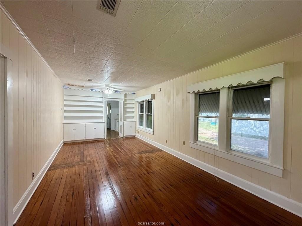 1515 Boone St - Photo 7 of 16