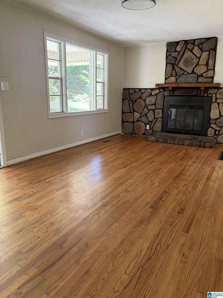 1720 Home Garden Dr - Photo 3 of 13