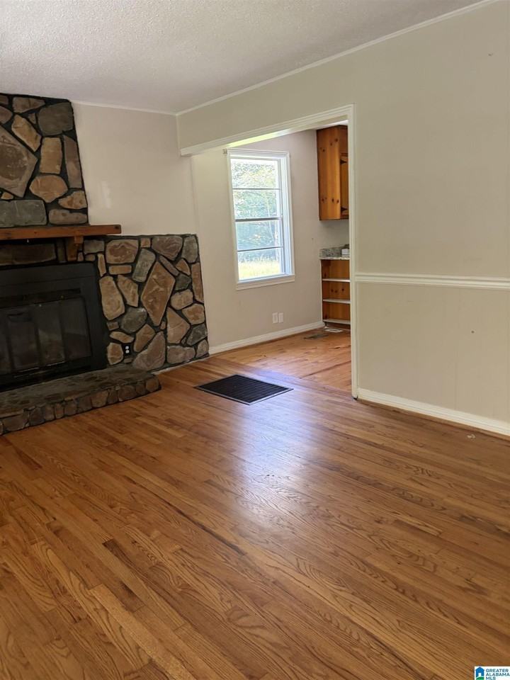 1720 Home Garden Dr - Photo 4 of 13