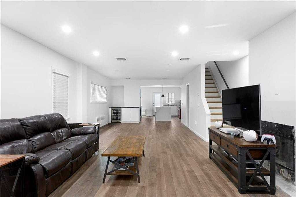 75 78th St - Photo 2 of 11