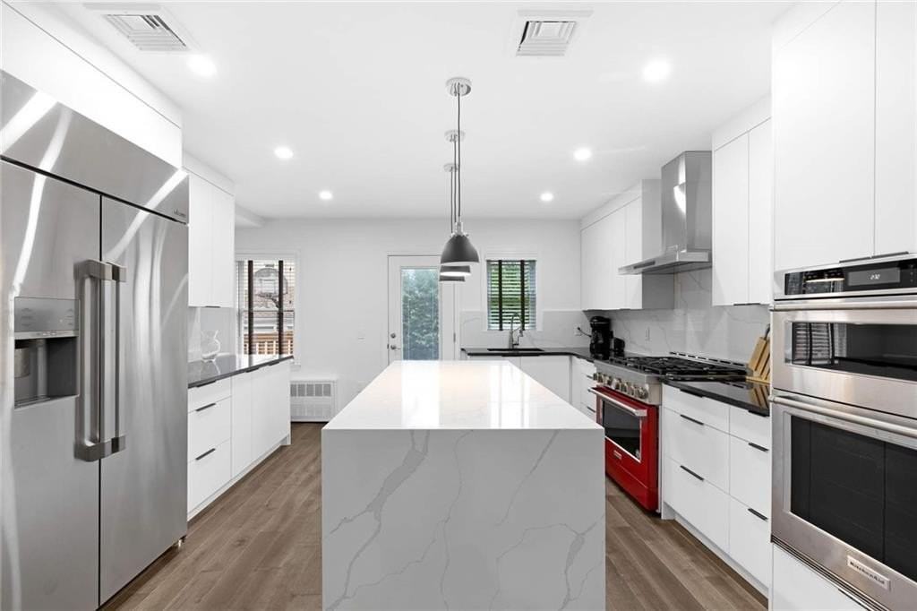 75 78th St - Photo 3 of 11