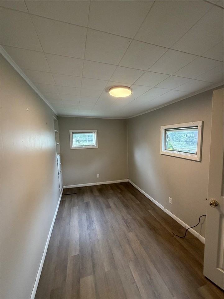 308 Home St #B - Photo 6 of 6