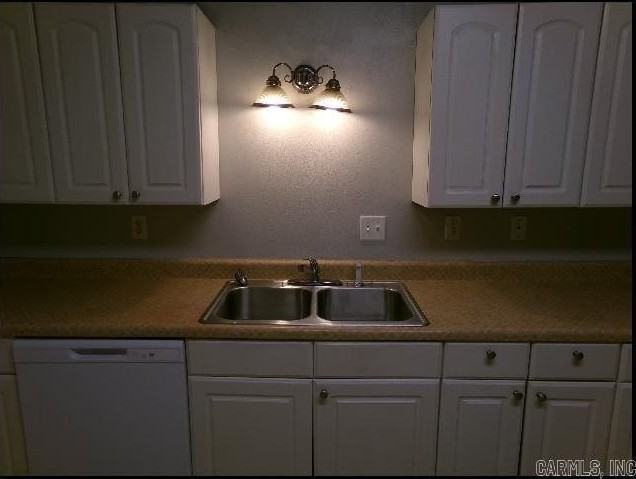 3215 Ludwig St Unit B - Photo 7 of 22