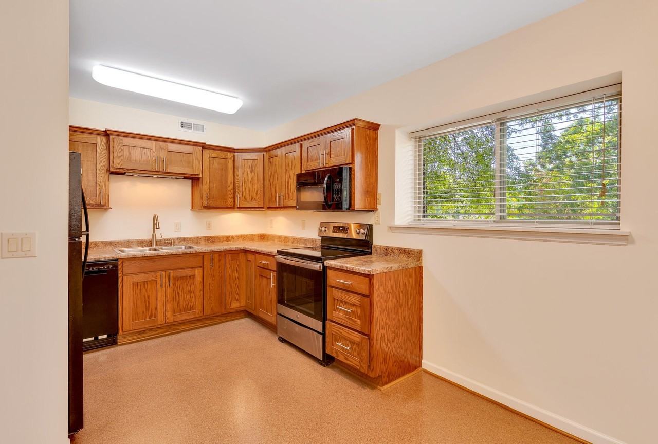 3625 Bennett Rd - Photo 4 of 19