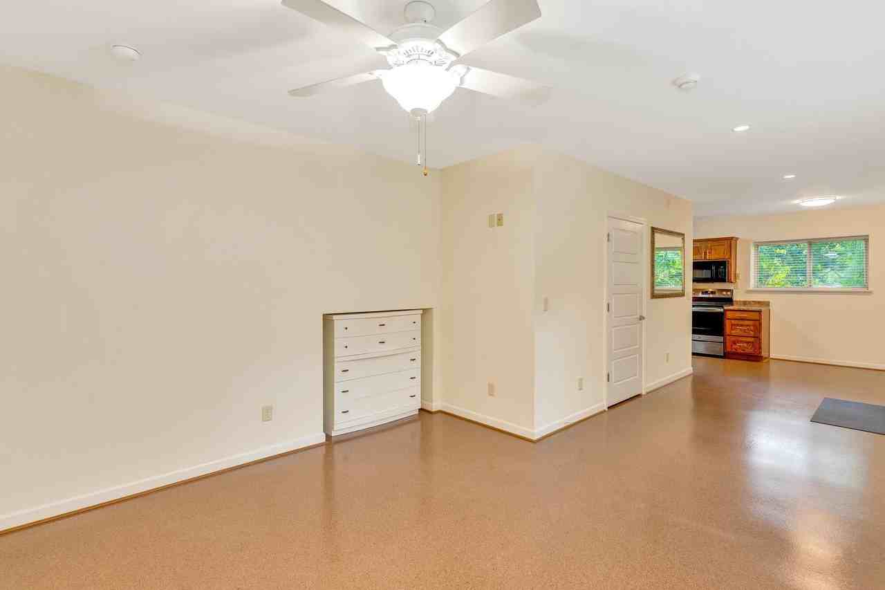 3625 Bennett Rd - Photo 7 of 19