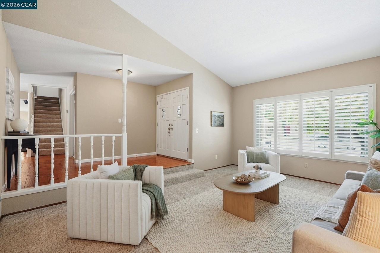 717 Bloching Cir - Photo 5 of 48