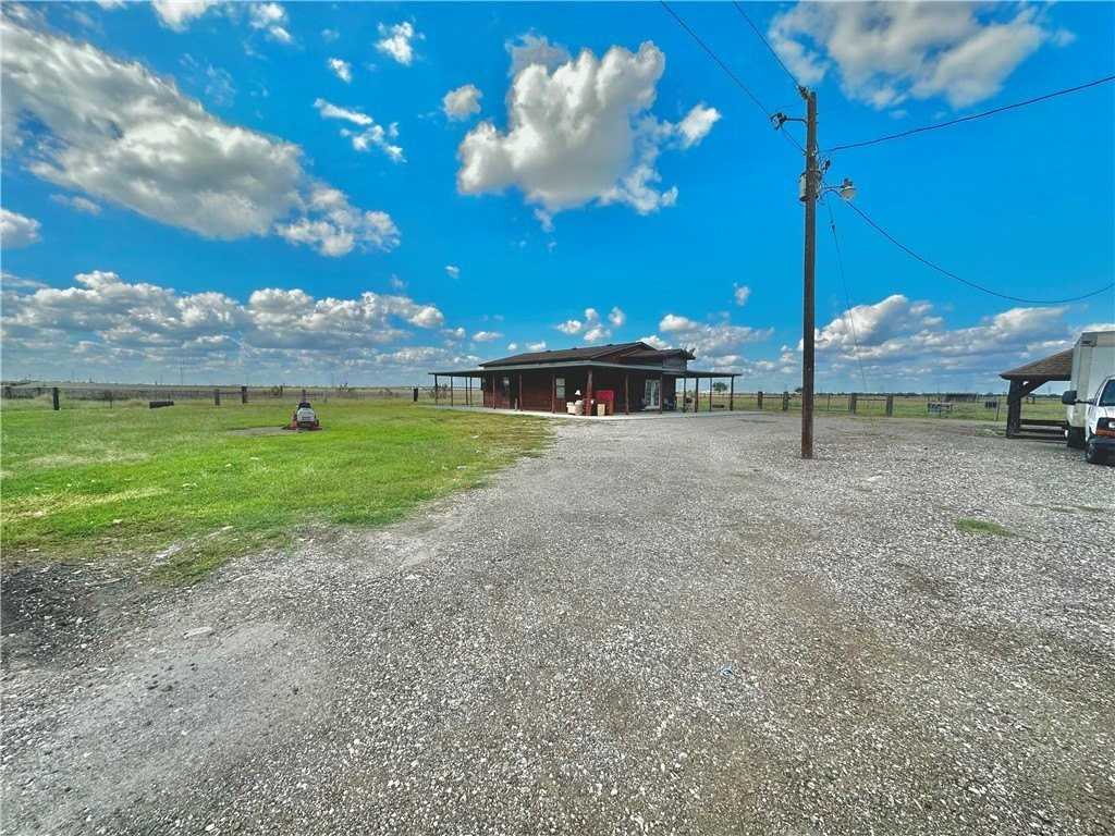 3206 County Road 44 - Photo 3 of 29