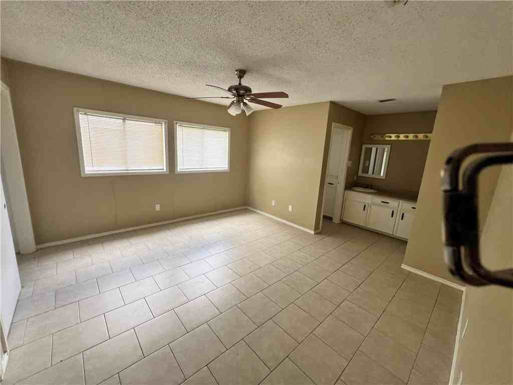 5322 Inverness Dr - Photo 3 of 16