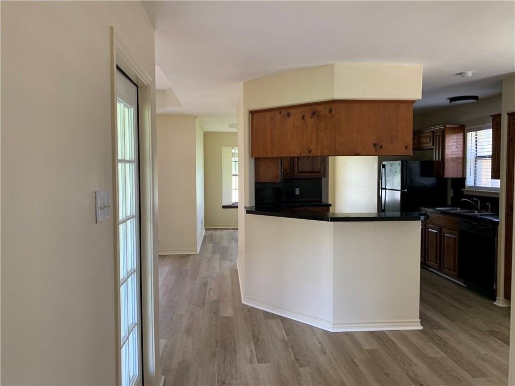 7017 Glasgow Dr - Photo 7 of 25