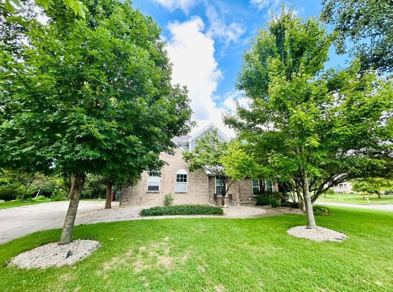 6112 Tarn Cir - Photo 2 of 42