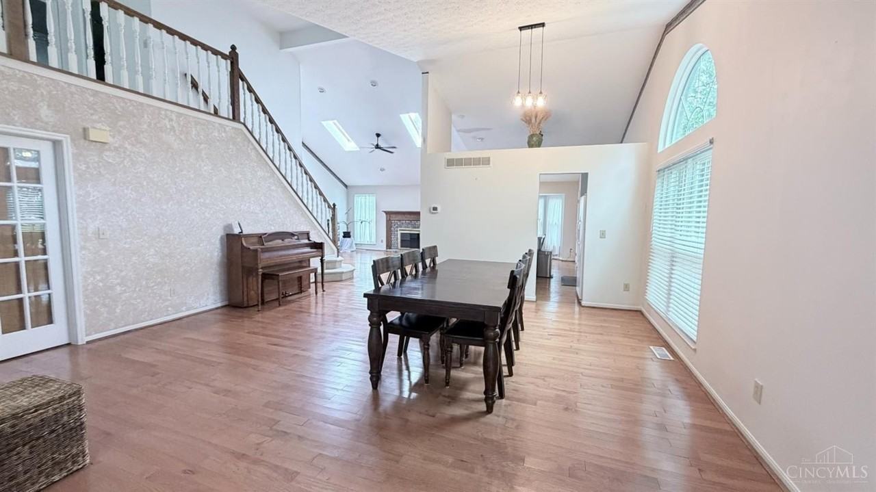 6112 Tarn Cir - Photo 7 of 42