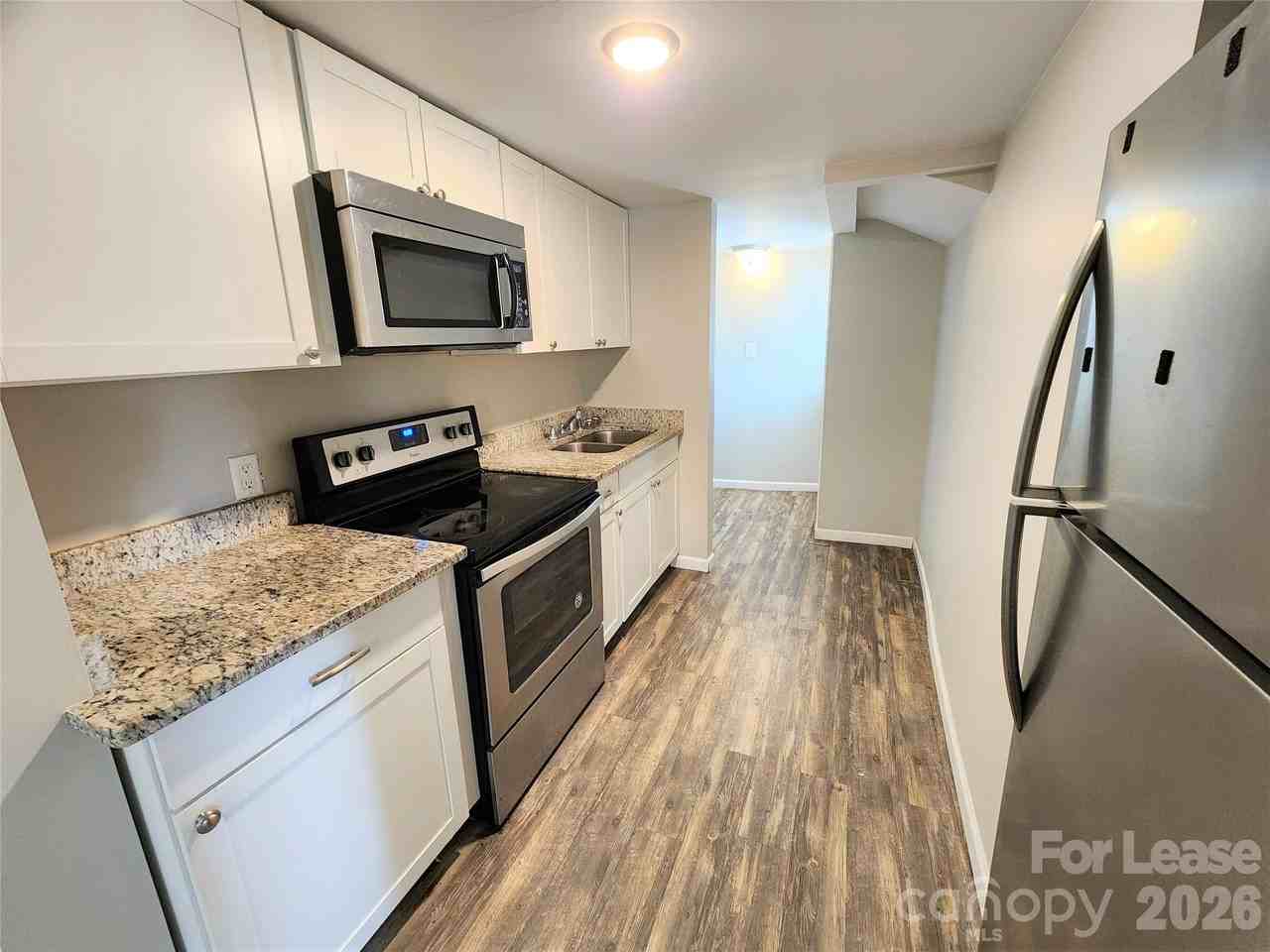 1423 Oakshade Ave - Photo 4 of 18