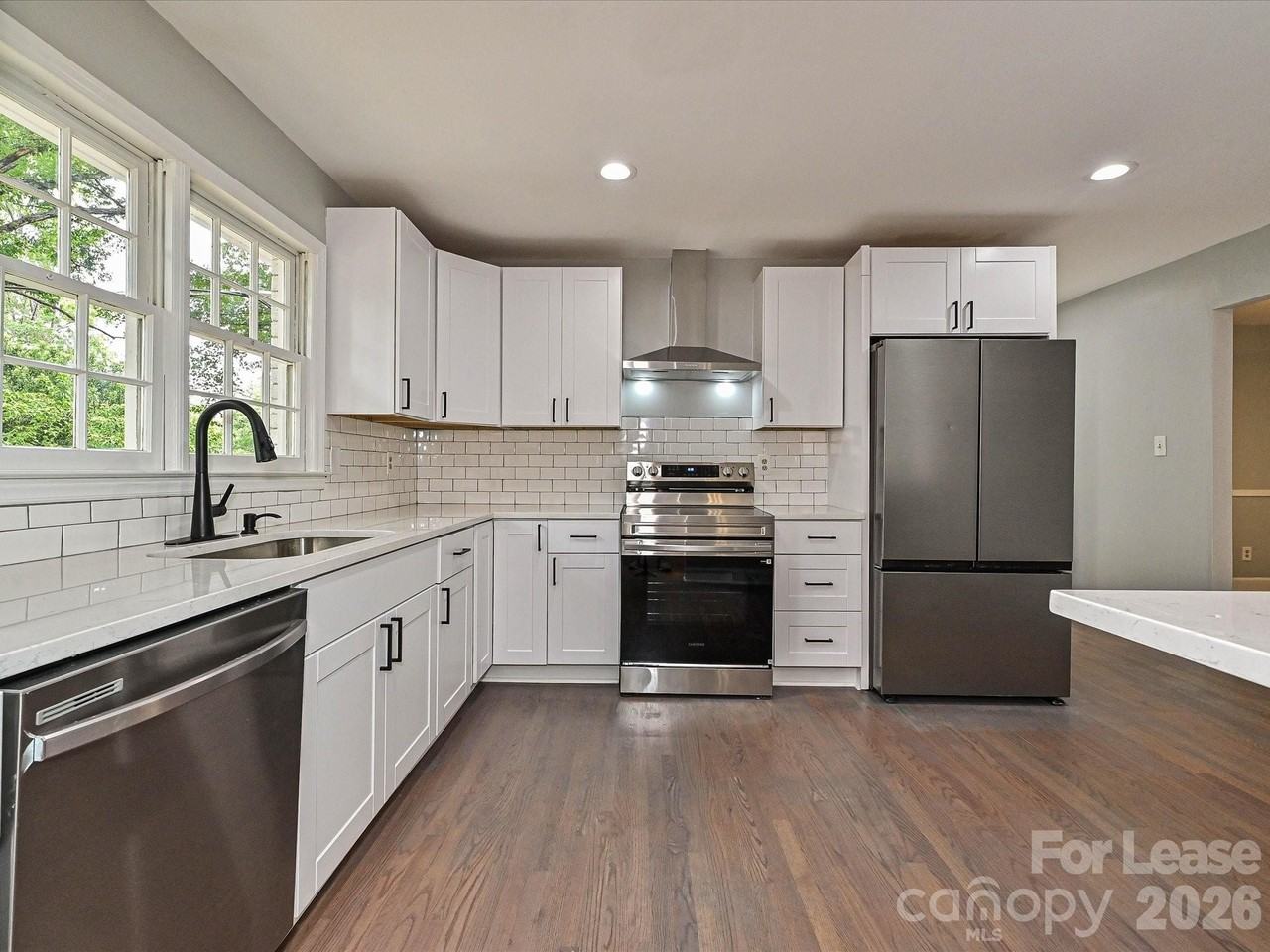 3430 Rea Rd - Photo 4 of 31