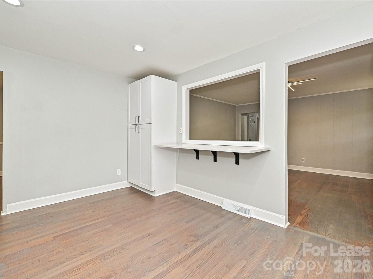 3430 Rea Rd - Photo 5 of 31