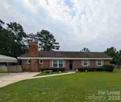 702 Dogwood Ln - Photo 1 of 1