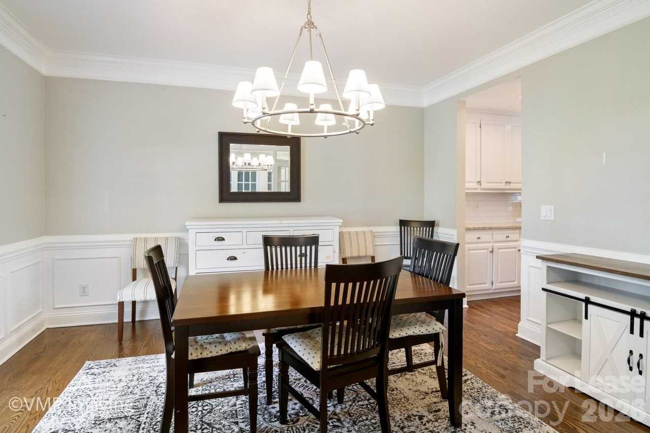 20107 N Cove Rd - Photo 6 of 38