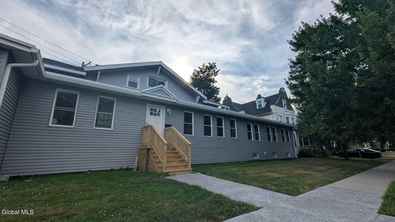 4 Ten Eyck Ave #3 - Photo 4 of 35