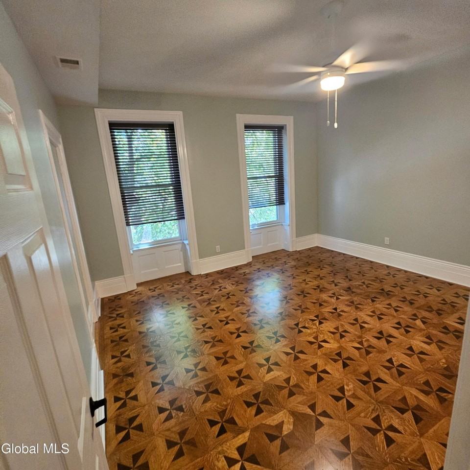 89 4th St #2 - Photo 4 of 12