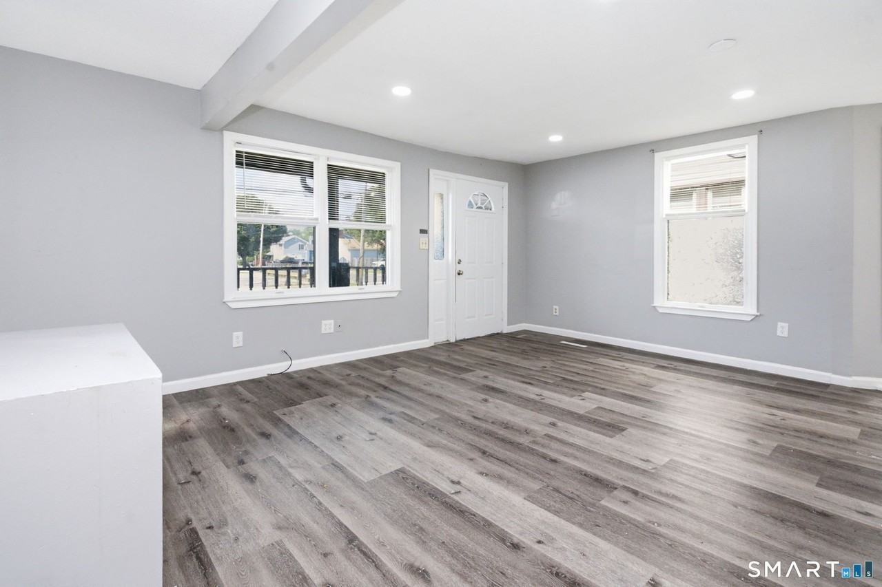 265 Bridgeport Ave - Photo 6 of 25