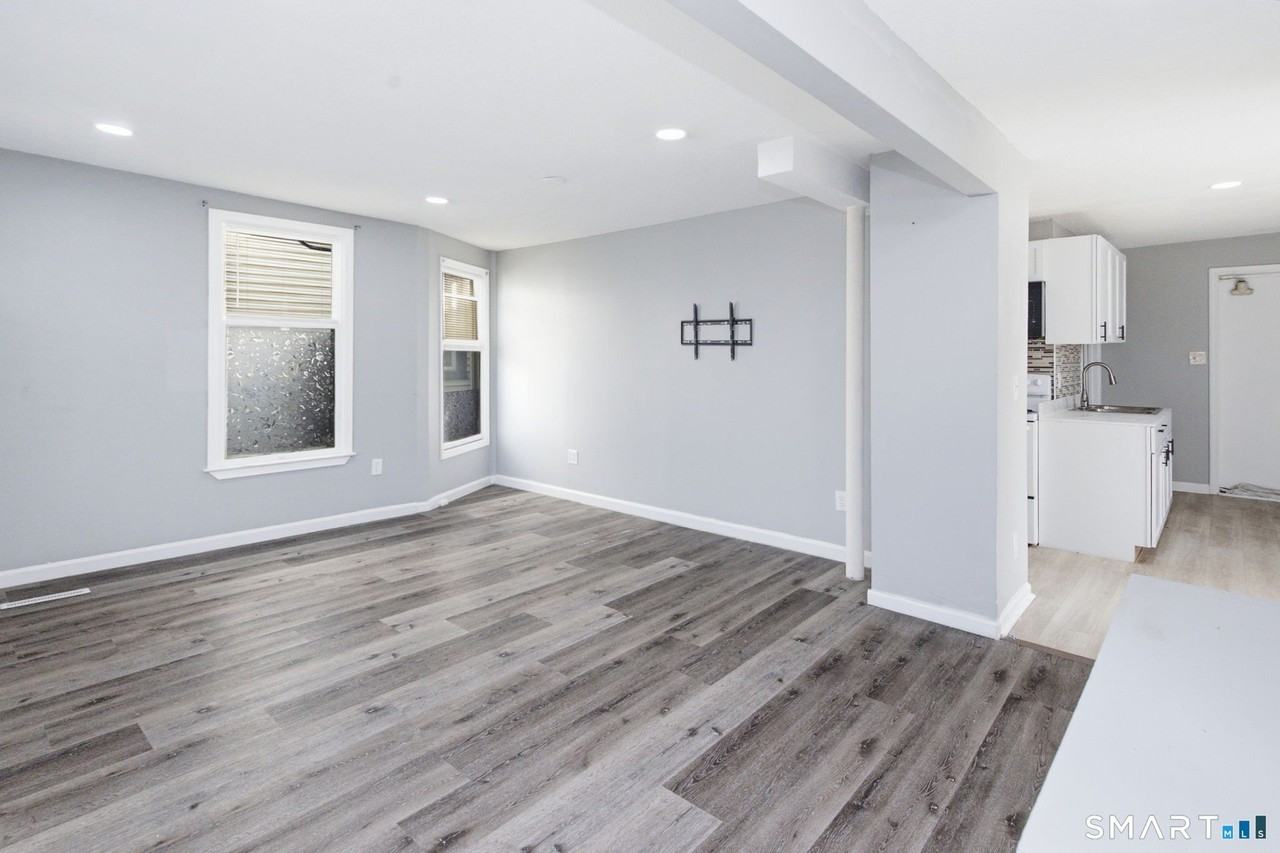 265 Bridgeport Ave - Photo 7 of 25
